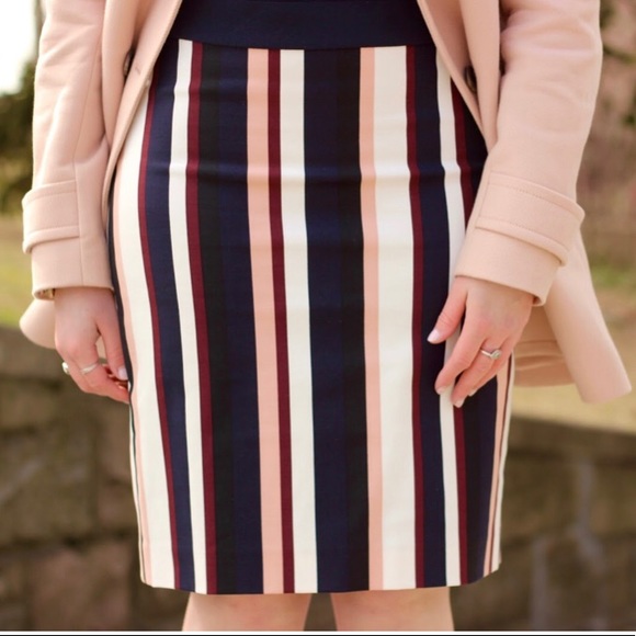 Ann Taylor Dresses & Skirts - ANN TAYLOR Classic Pink Navy Vertical Striped Pencil Skirt